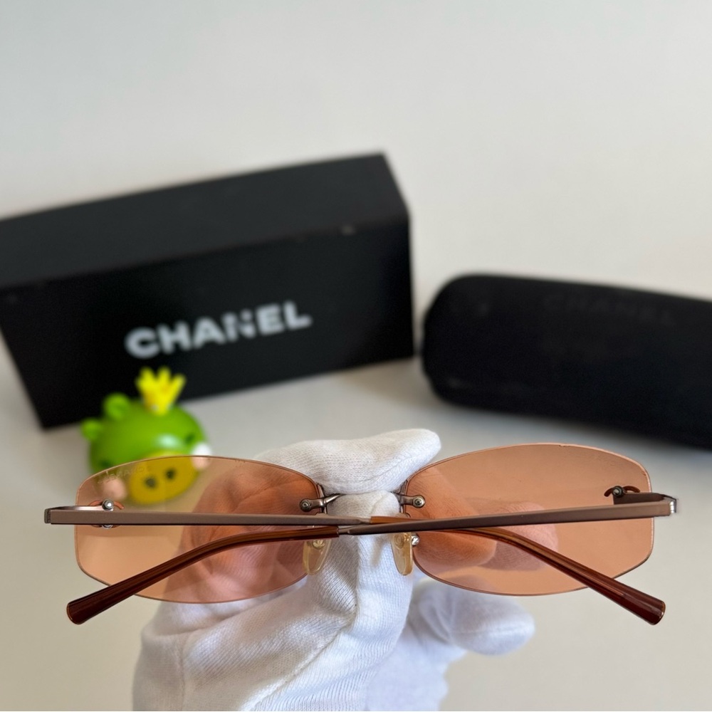 Chanel CC Logo Rimless Sunglasses - Picture 2 of 12